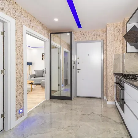 Cozy With Central Location In Apartment Antalya