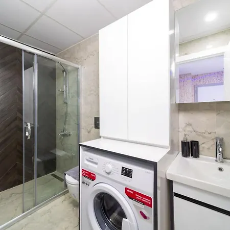 Cozy With Central Location In Apartment *